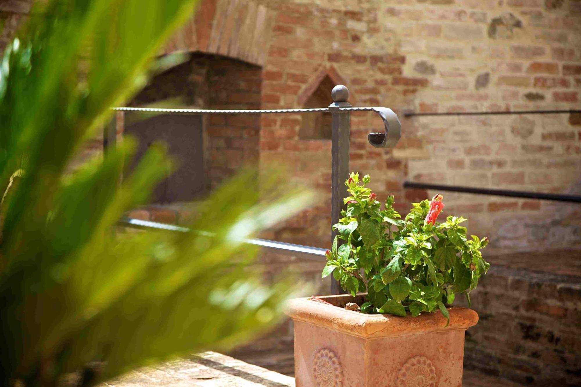 Hotel & Spa L'Antico Forziere เดรูตา ภายนอก รูปภาพ