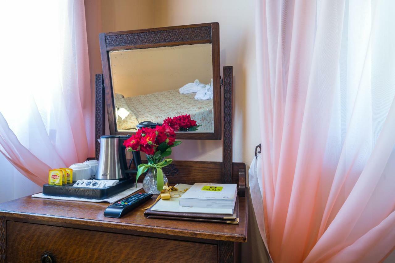 Hotel & Spa L'Antico Forziere เดรูตา ภายนอก รูปภาพ
